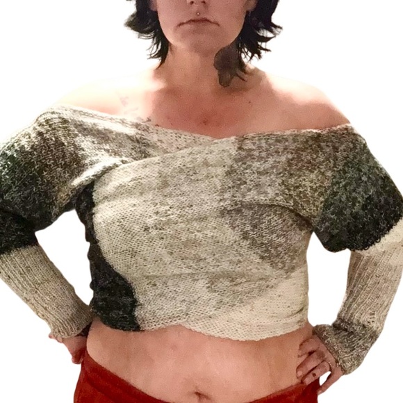 HAND KNITTED SWEATER SCARF WRAP- WILL FIT SIZES LARGE-3X 🧶 - Picture 4 of 10